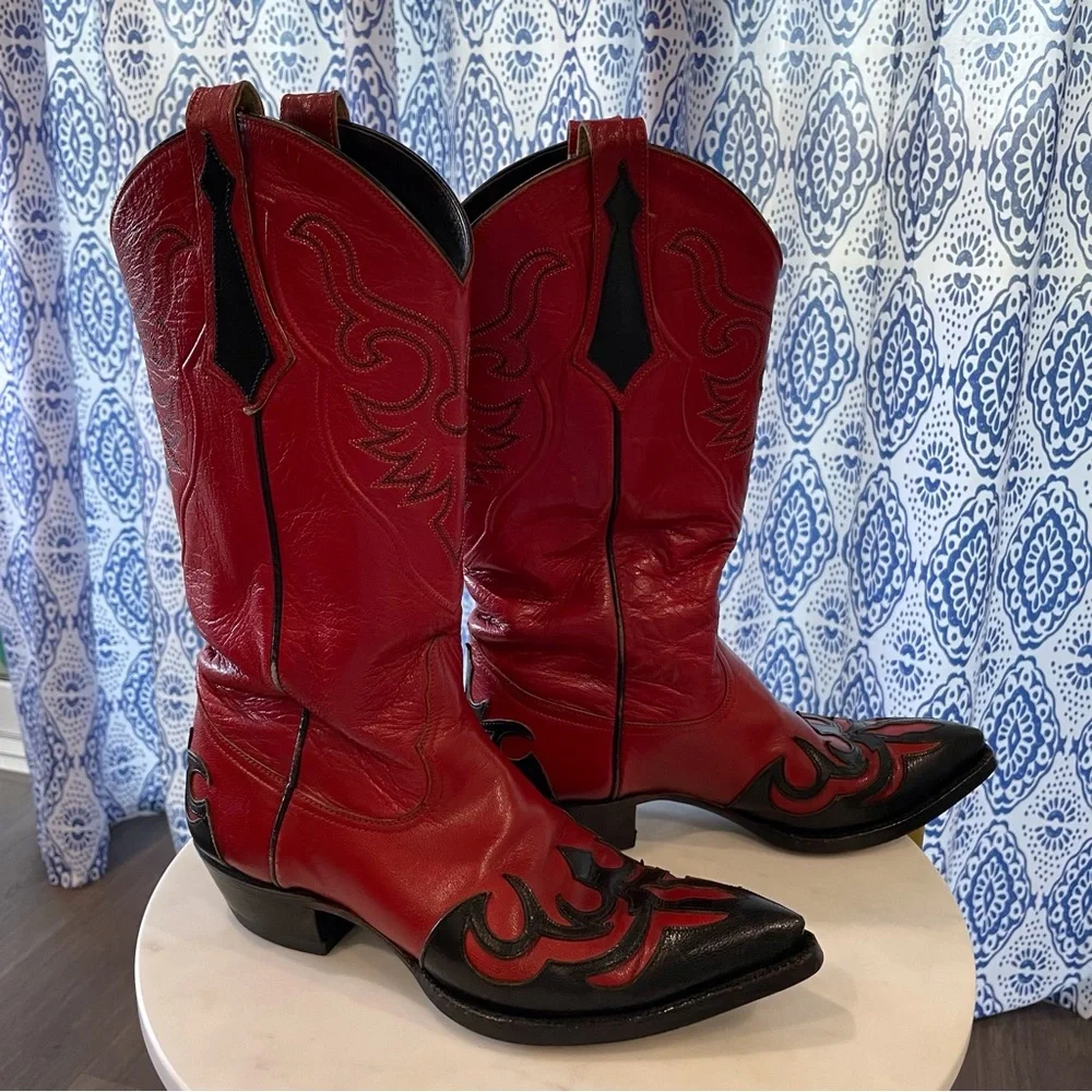 Handcrafted Leather Cowboy Boots with Overlay Details - Picture 1 of 13